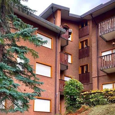 Elegante Trilocale Con Garage, Terrazzo E Vista Montagne