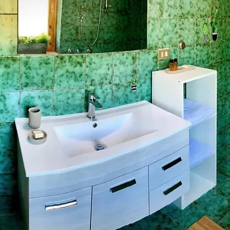 Elegante Trilocale Con Garage, Terrazzo E Vista Montagne Apartment
