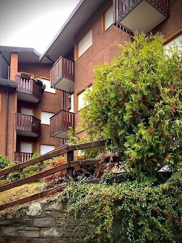 Apartament Elegante Trilocale Con Garage, Terrazzo E Vista Montagne *